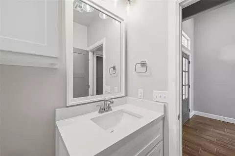Bath - 1300 Colonial Ave, Tuttle, OK 73089 photo 6 of 6