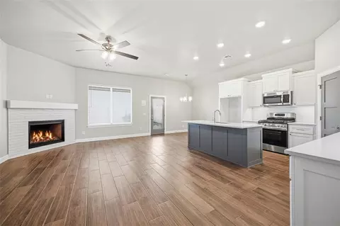 Living - 1300 Colonial Ave, Tuttle, OK 73089 photo 1 of 5