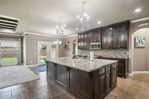 8401 NW 140th St, Oklahoma City, OK 73142