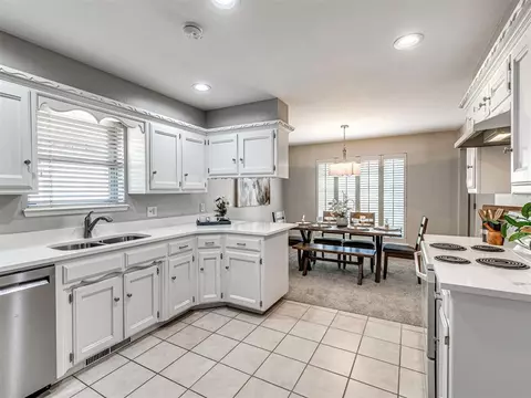 Kitchen - 700 E 35th St, Edmond, OK 73013 photo 1 of 4