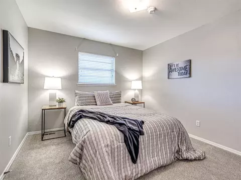 Bedroom - 700 E 35th St, Edmond, OK 73013 photo 5 of 6