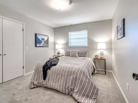 Bedroom - 700 E 35th St, Edmond, OK 73013 photo 4 of 6