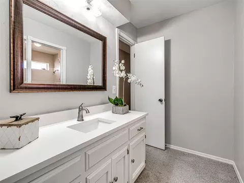 Bath - 700 E 35th St, Edmond, OK 73013 photo 3 of 5