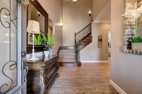 Entry Way - 2017 Providence Dr, Norman, OK 73071 photo 1 of 8