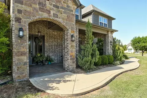 Exterior - 2017 Providence Dr, Norman, OK 73071 photo 2 of 5