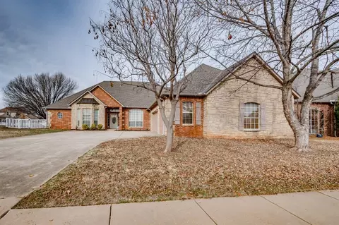 16521 Fenwick Blvd, Edmond, OK 73012