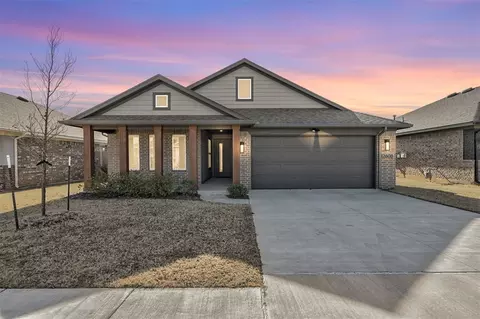 12608 NW 4th St, Yukon, OK 73099