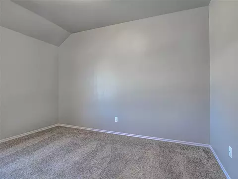 Bedroom - 15969 Pecan Rd, Mcloud, OK 74851 photo 3 of 5