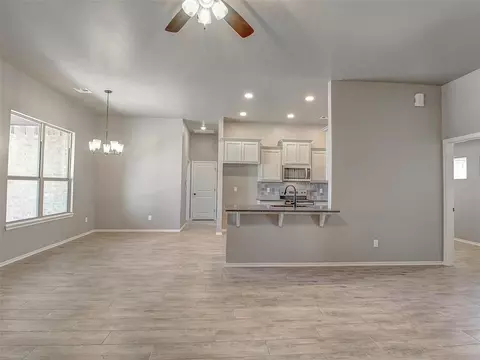 Living - 15969 Pecan Rd, Mcloud, OK 74851 photo 2 of 2
