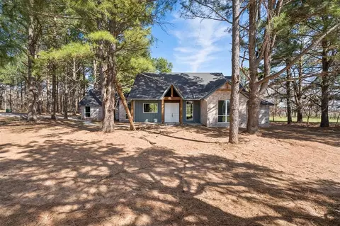 9381 Tallpines Rd, Noble, OK 73068