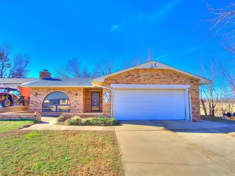 3517 N Glenoaks Dr, Midwest City, OK 73110