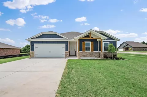 5131 Grassland Dr, Guthrie, OK 73044