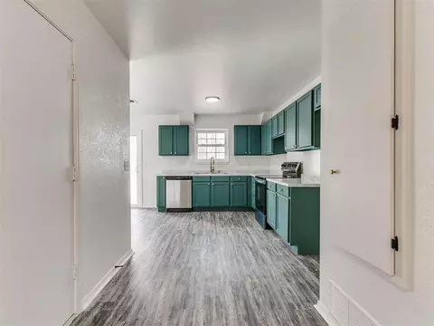 Entry Way - 407 Jarman Dr, Mcloud, OK 74851 photo 1 of 3