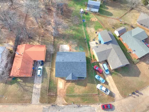View/Area - 407 Jarman Dr, Mcloud, OK 74851 photo 2 of 3