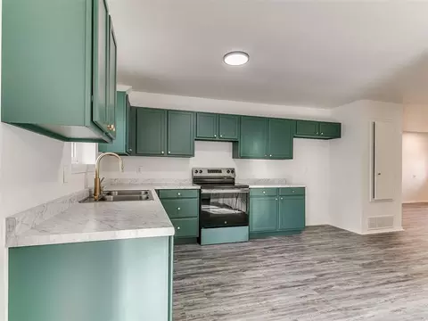 Kitchen - 407 Jarman Dr, Mcloud, OK 74851 photo 3 of 7