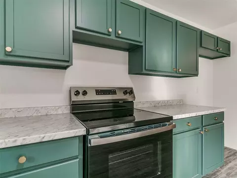 Kitchen - 407 Jarman Dr, Mcloud, OK 74851 photo 5 of 7