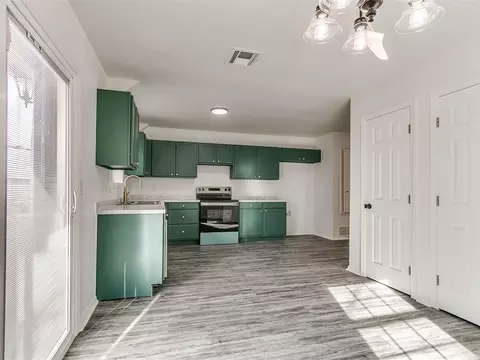 Kitchen - 407 Jarman Dr, Mcloud, OK 74851 photo 7 of 7
