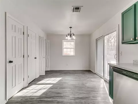 Dining - 407 Jarman Dr, Mcloud, OK 74851 photo 1 of 2