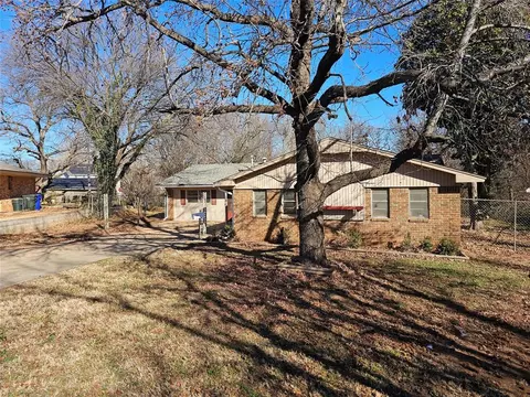 2517 Weatherford Dr, Norman, OK 73071