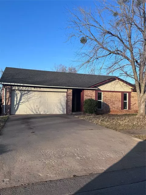 9713 Oak Tree Ter, Midwest City, OK 73130