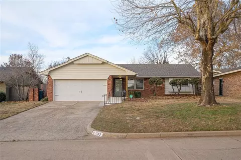 1133 W Peebly Dr, Midwest City, OK 73110