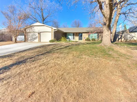 1825 Logan Dr, Norman, OK 73069