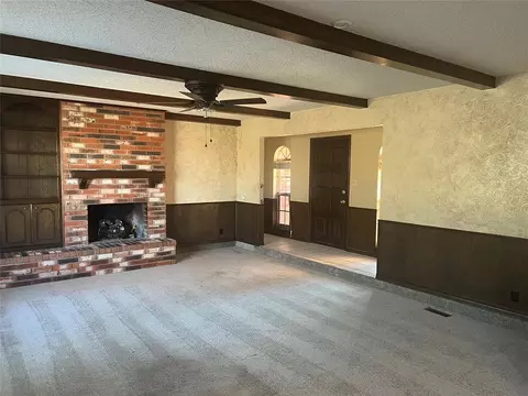 Living - 703 Cedar Ln, Tecumseh, OK 74873 photo 1 of 2