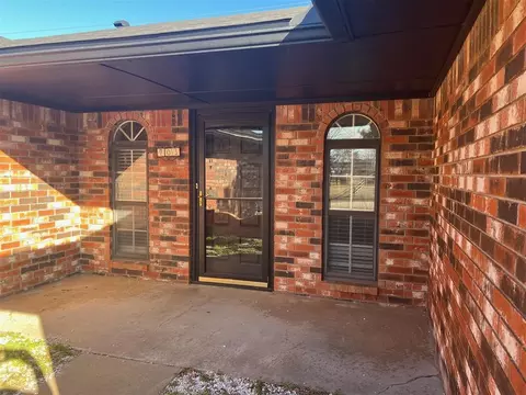 Exterior - 703 Cedar Ln, Tecumseh, OK 74873 photo 4 of 8