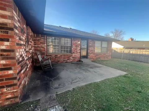 Exterior - 703 Cedar Ln, Tecumseh, OK 74873 photo 5 of 8