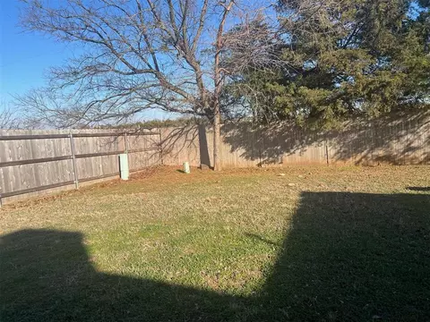 Exterior - 703 Cedar Ln, Tecumseh, OK 74873 photo 7 of 8