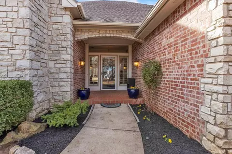 5617 Georgetowne Rd, Edmond, OK 73034