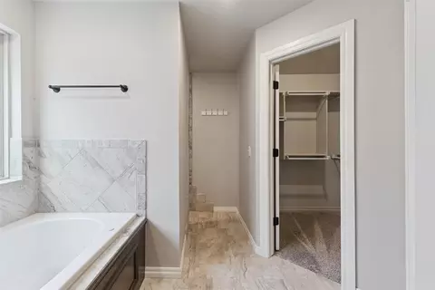 Entry Way - 1025 NE 33rd Ter, Moore, OK 73160 photo 4 of 4