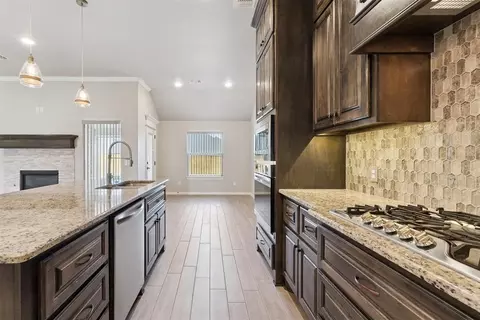 Entry Way - 1025 NE 33rd Ter, Moore, OK 73160 photo 2 of 4