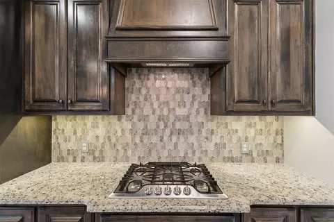 Kitchen - 1025 NE 33rd Ter, Moore, OK 73160 photo 3 of 5