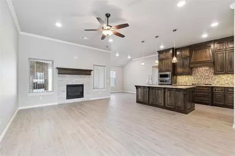 Living - 1025 NE 33rd Ter, Moore, OK 73160 photo 2 of 3