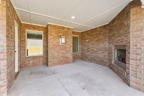 Exterior - 1025 NE 33rd Ter, Moore, OK 73160 photo 4 of 4