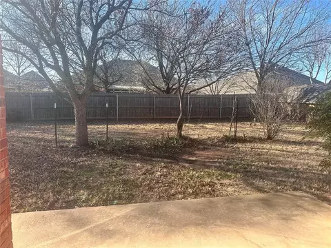 Exterior - 412 Summit Way, Norman, OK 73071 photo 3 of 3
