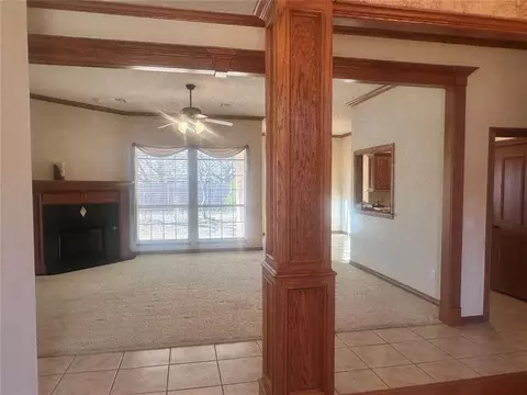 Living - 412 Summit Way, Norman, OK 73071 photo 1 of 2