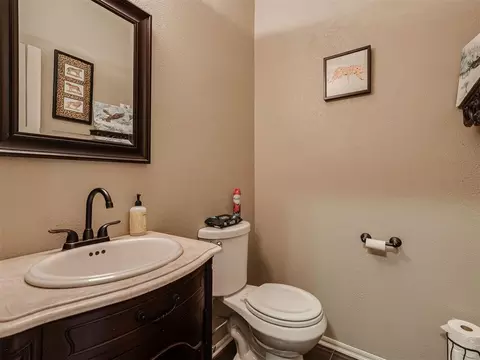 Bath - 30280 Stephens Dr, Mcloud, OK 74851 photo 1 of 7