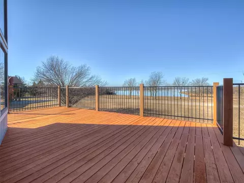 Exterior - 30280 Stephens Dr, Mcloud, OK 74851 photo 4 of 5