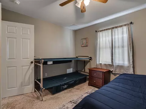Bedroom - 30280 Stephens Dr, Mcloud, OK 74851 photo 9 of 9