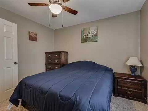 Bedroom - 30280 Stephens Dr, Mcloud, OK 74851 photo 8 of 9