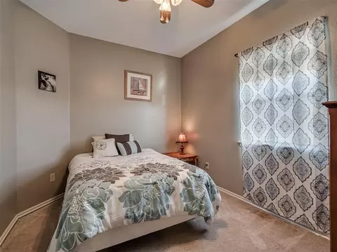 Bedroom - 30280 Stephens Dr, Mcloud, OK 74851 photo 1 of 9