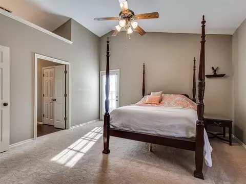 Bedroom - 30280 Stephens Dr, Mcloud, OK 74851 photo 6 of 9