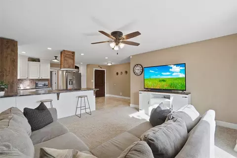 Living - 1608 Wilson St, Altus, OK 73521 photo 1 of 1