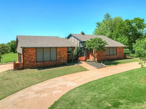 1221 Mockingbird Ln, Guthrie, OK 73044