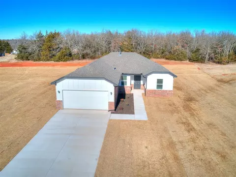 4832 Firewood Cir, Guthrie, OK 73044