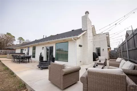 Exterior - 2134 NW Saddleback Blvd, Norman, OK 73072 photo 3 of 7
