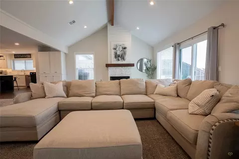 Living - 2134 NW Saddleback Blvd, Norman, OK 73072 photo 2 of 2