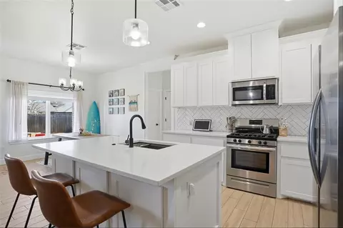 Kitchen - 3312 Continental Ct, Altus, OK 73521 photo 4 of 4